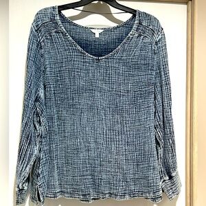 🆕Terra & Sky Women’s Plus Sized Denim style Blouse